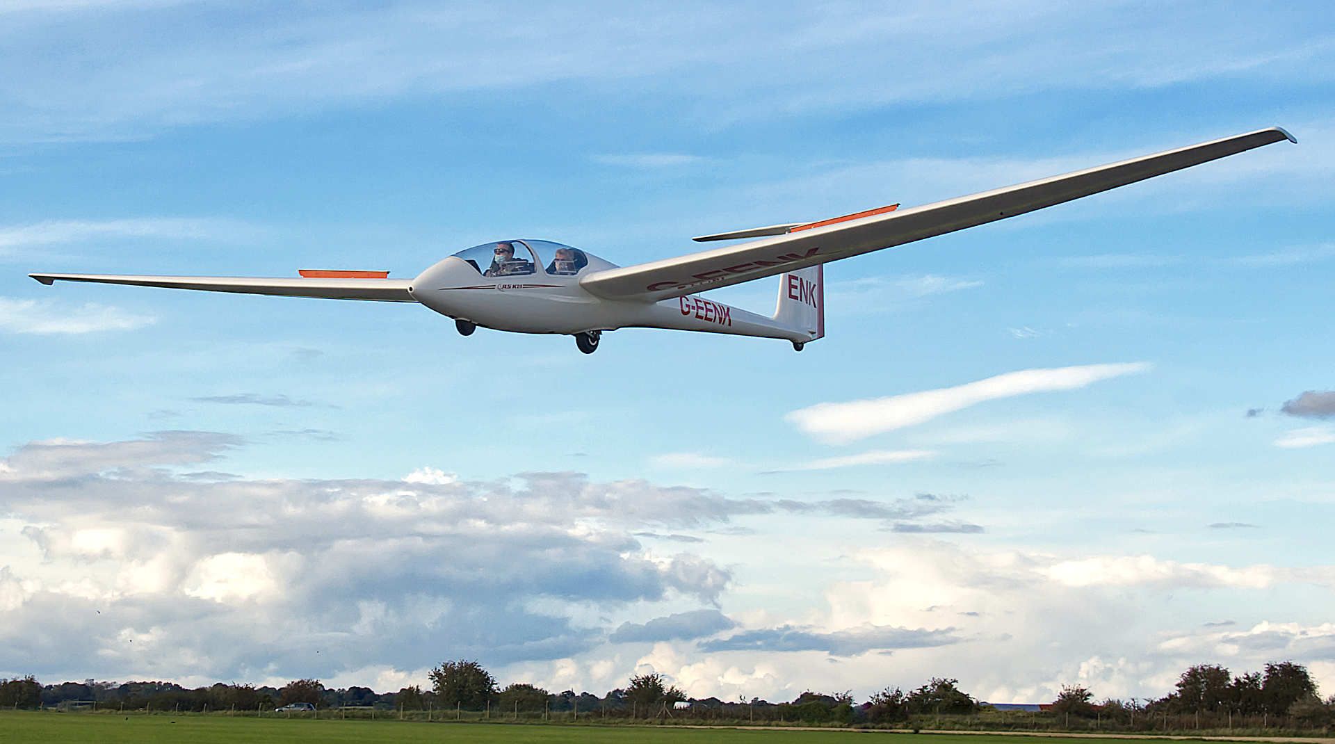 Cotswold Gliding Club Bringing the spirit of aviation and gliding to